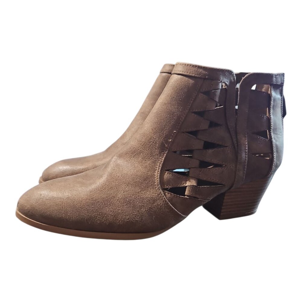 Qupid Ankle Boot Back Zip Size 10 (NWOB)